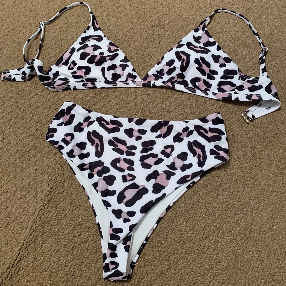 Leopard bikini